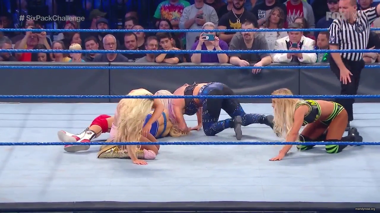 WWE_Friday_Night_SmackDown_2019_10_18_720p_HDTV_x264-NWCHD_mp42137.jpg