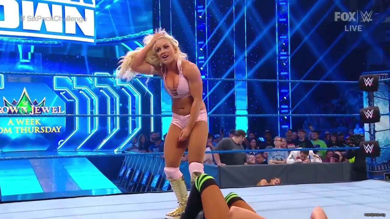 WWE_Friday_Night_SmackDown_2019_10_18_720p_HDTV_x264-NWCHD_mp42156.jpg