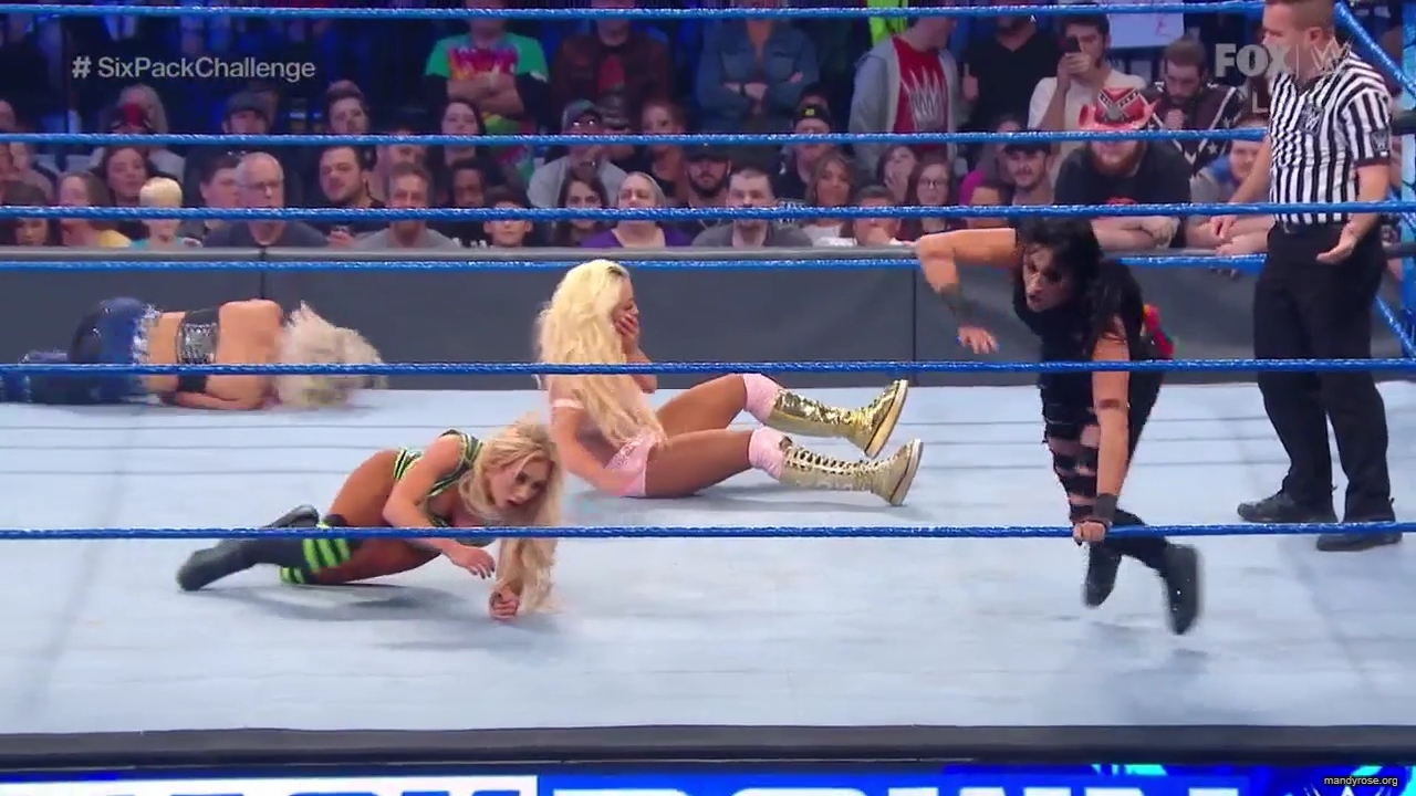 WWE_Friday_Night_SmackDown_2019_10_18_720p_HDTV_x264-NWCHD_mp42170.jpg