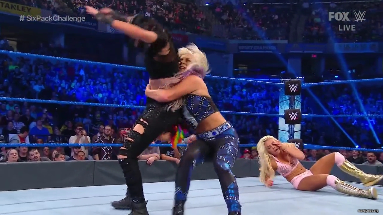 WWE_Friday_Night_SmackDown_2019_10_18_720p_HDTV_x264-NWCHD_mp42173.jpg
