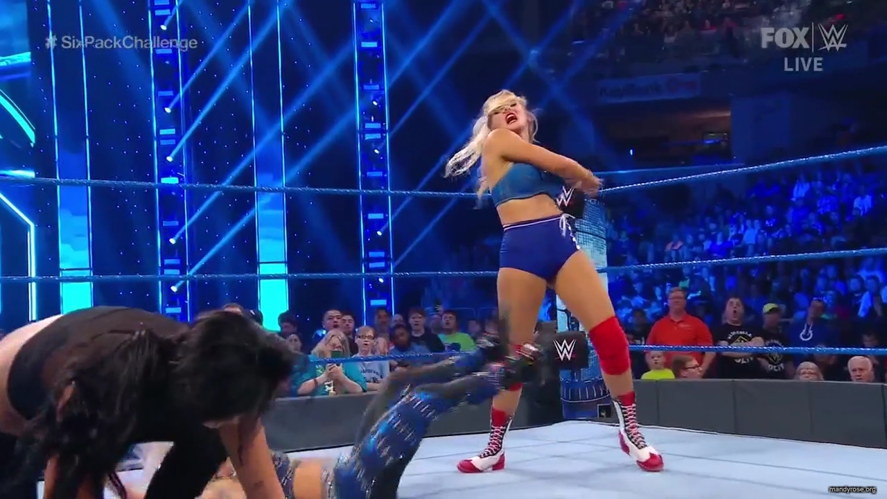 WWE_Friday_Night_SmackDown_2019_10_18_720p_HDTV_x264-NWCHD_mp42177.jpg
