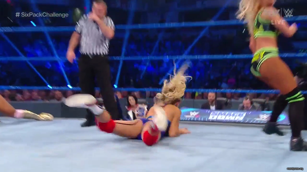 WWE_Friday_Night_SmackDown_2019_10_18_720p_HDTV_x264-NWCHD_mp42180.jpg