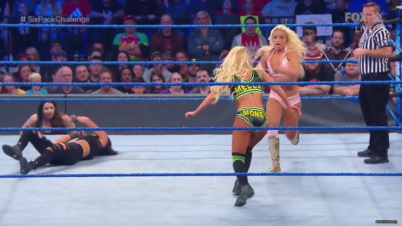 WWE_Friday_Night_SmackDown_2019_10_18_720p_HDTV_x264-NWCHD_mp42183.jpg
