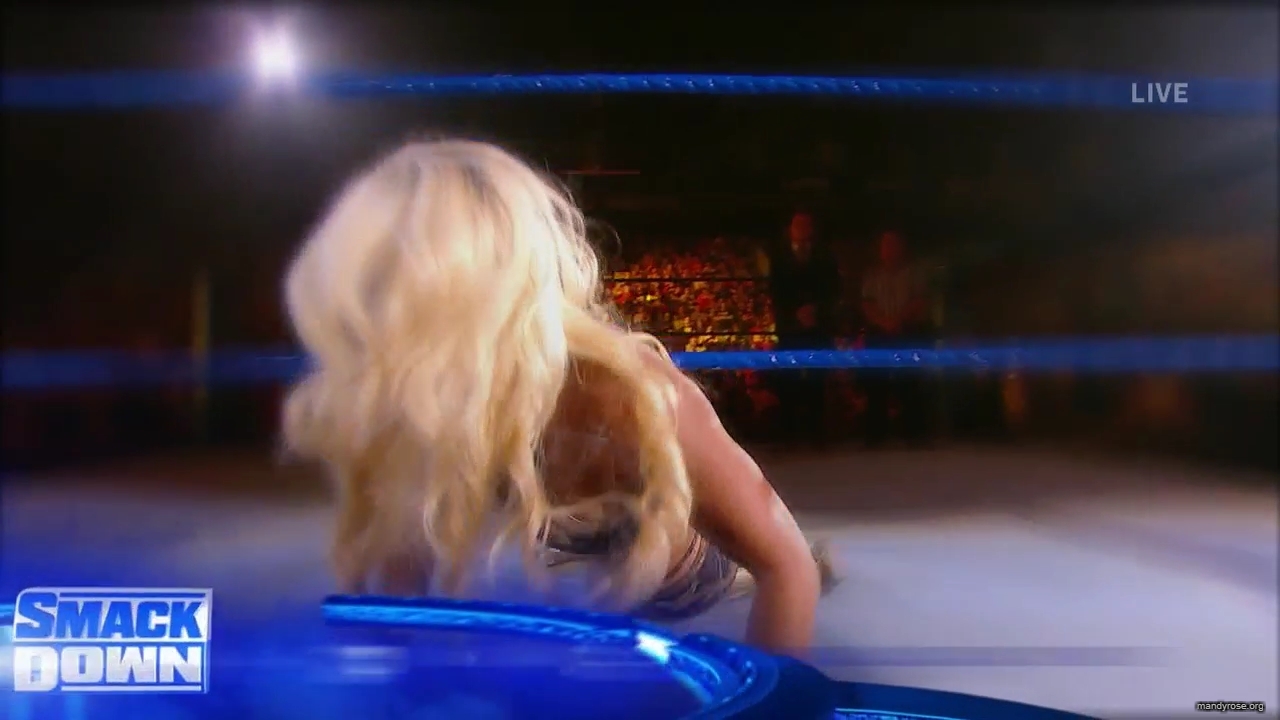 WWE_Friday_Night_SmackDown_2019_10_25_720p_HDTV_x264-NWCHD_mp42173.jpg