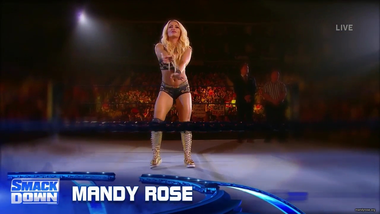 WWE_Friday_Night_SmackDown_2019_10_25_720p_HDTV_x264-NWCHD_mp42176.jpg