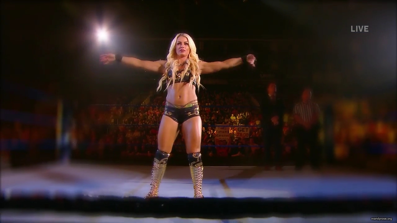 WWE_Friday_Night_SmackDown_2019_10_25_720p_HDTV_x264-NWCHD_mp42177.jpg