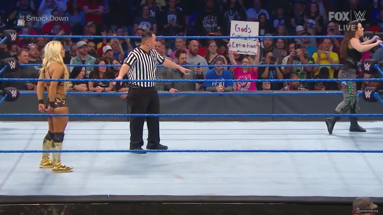 WWE_Friday_Night_SmackDown_2019_10_25_720p_HDTV_x264-NWCHD_mp42238.jpg