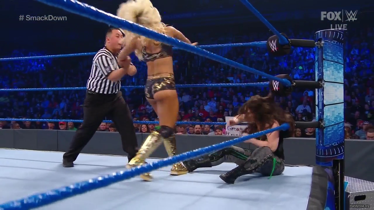 WWE_Friday_Night_SmackDown_2019_10_25_720p_HDTV_x264-NWCHD_mp42260.jpg