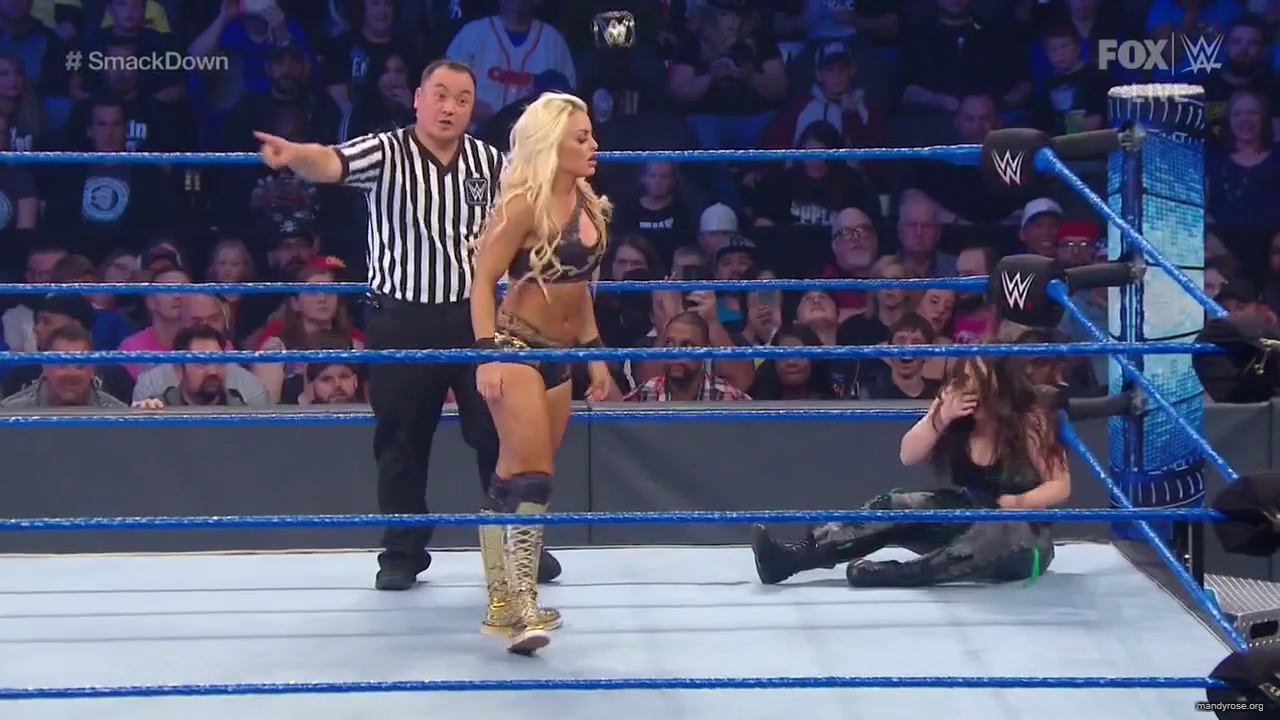 WWE_Friday_Night_SmackDown_2019_10_25_720p_HDTV_x264-NWCHD_mp42261.jpg