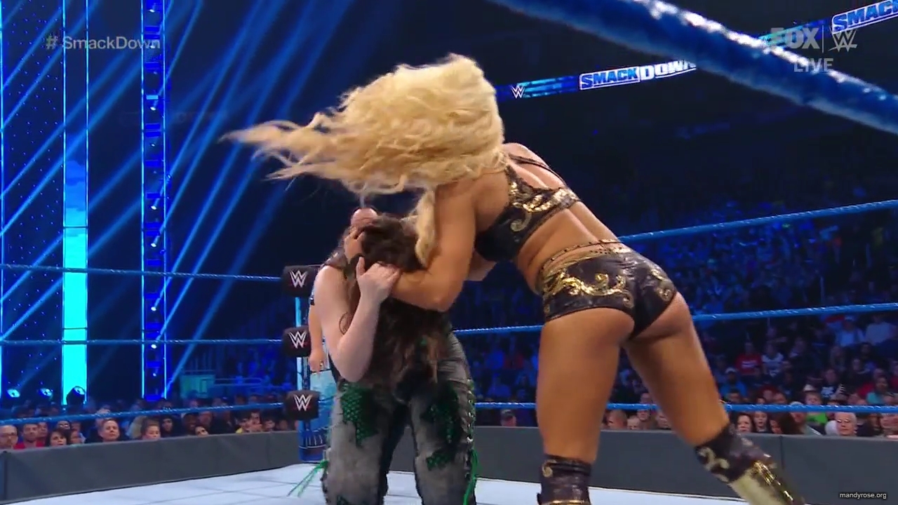 WWE_Friday_Night_SmackDown_2019_10_25_720p_HDTV_x264-NWCHD_mp42266.jpg
