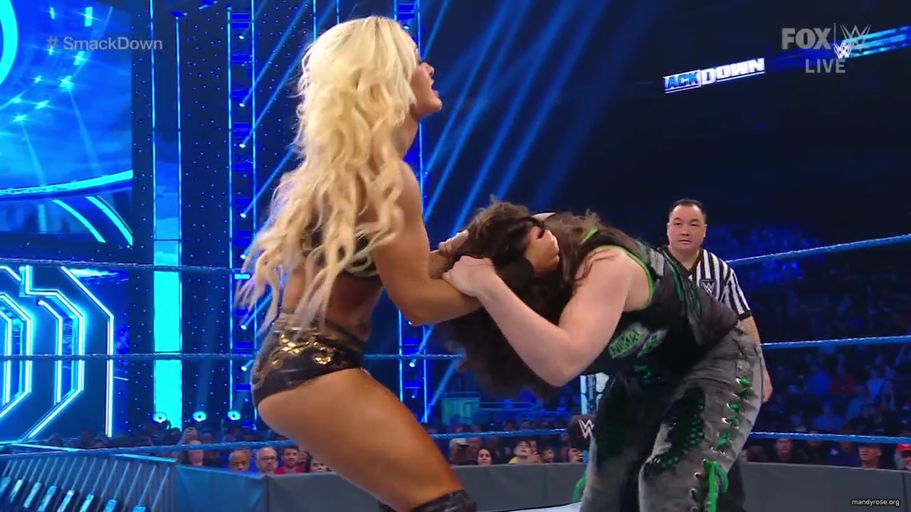 WWE_Friday_Night_SmackDown_2019_10_25_720p_HDTV_x264-NWCHD_mp42268.jpg