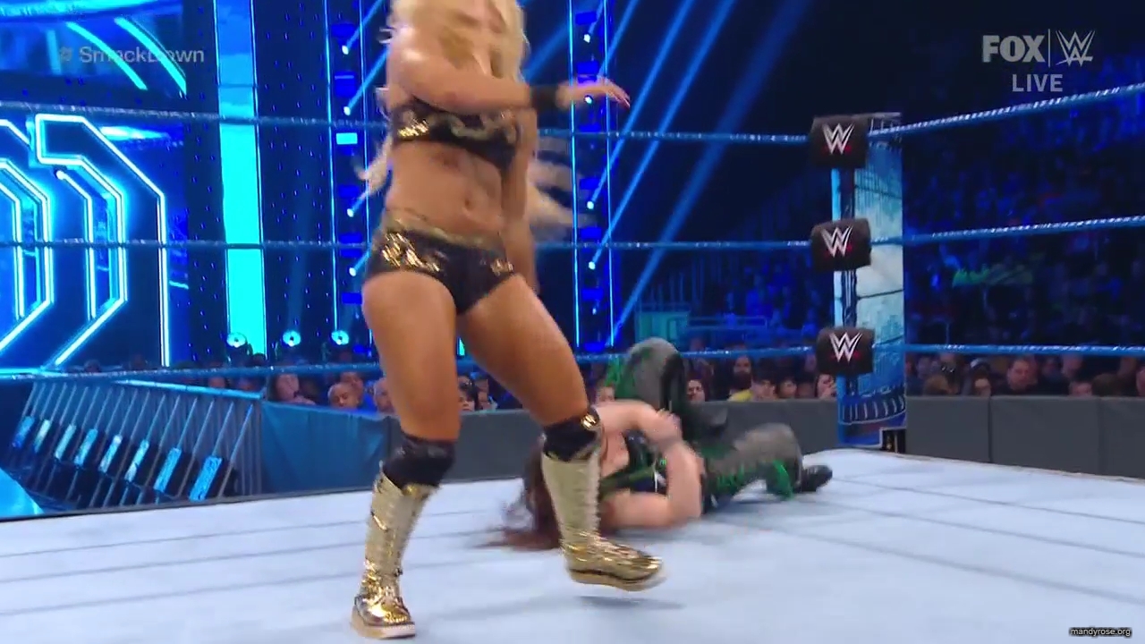 WWE_Friday_Night_SmackDown_2019_10_25_720p_HDTV_x264-NWCHD_mp42271.jpg