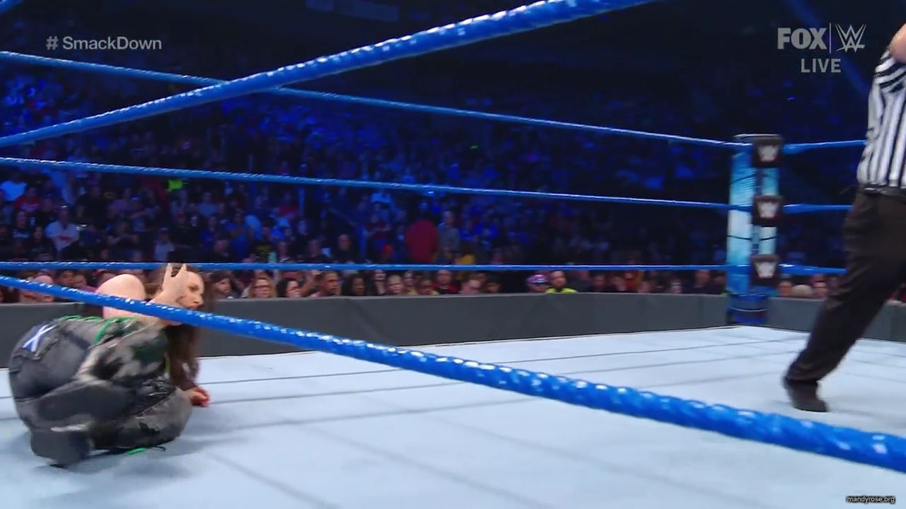WWE_Friday_Night_SmackDown_2019_10_25_720p_HDTV_x264-NWCHD_mp42273.jpg