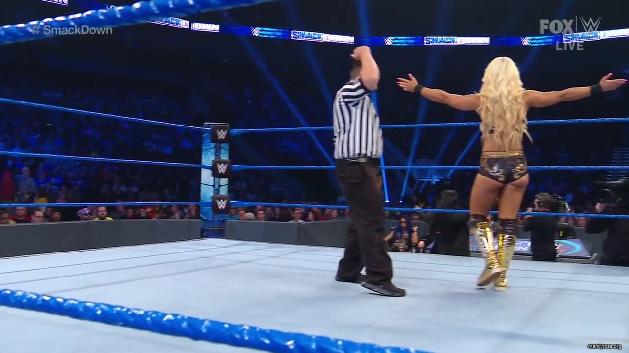 WWE_Friday_Night_SmackDown_2019_10_25_720p_HDTV_x264-NWCHD_mp42274.jpg
