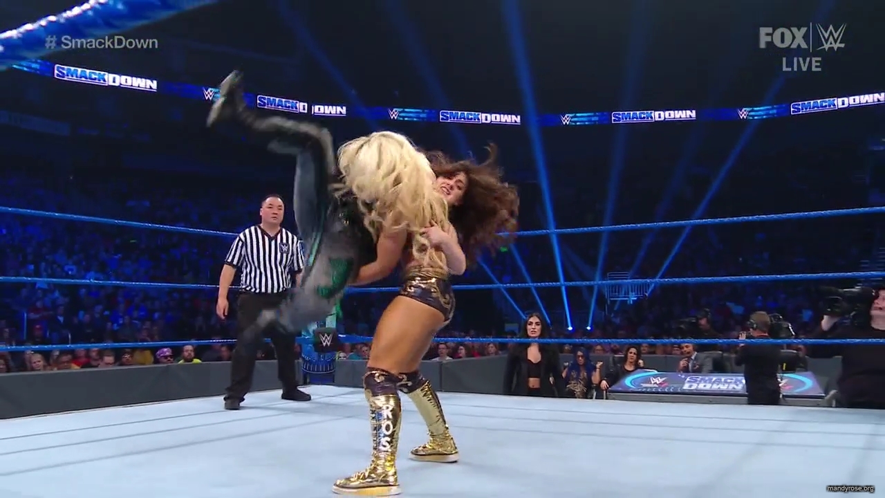 WWE_Friday_Night_SmackDown_2019_10_25_720p_HDTV_x264-NWCHD_mp42294.jpg