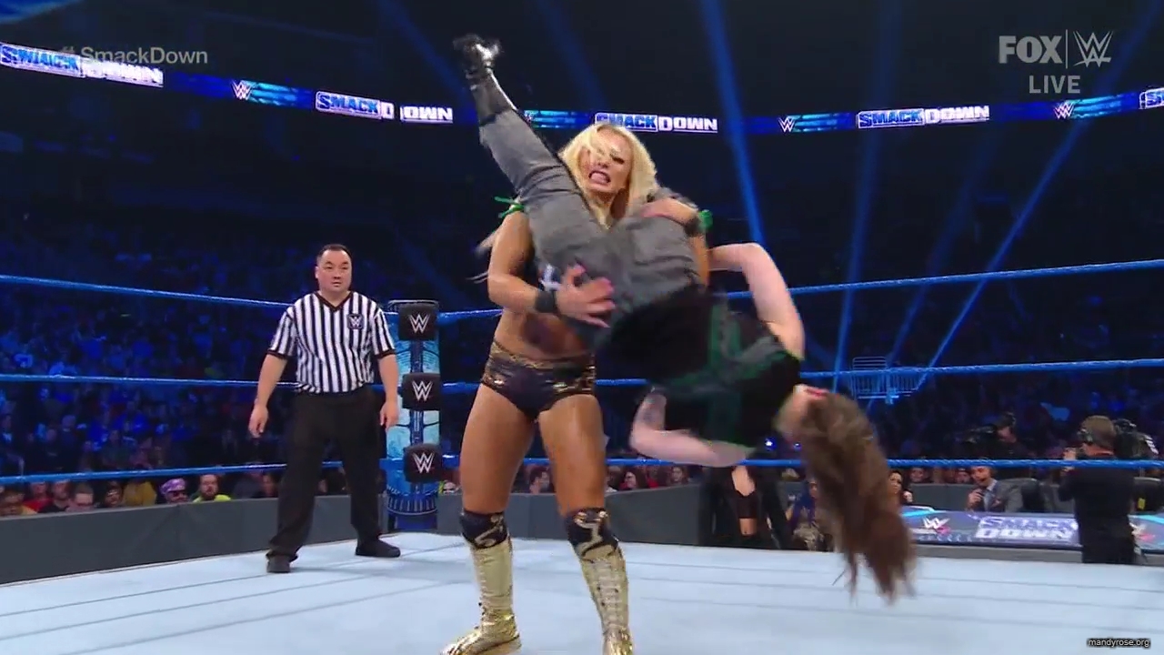 WWE_Friday_Night_SmackDown_2019_10_25_720p_HDTV_x264-NWCHD_mp42295.jpg