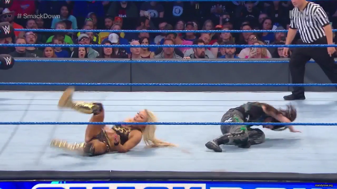 WWE_Friday_Night_SmackDown_2019_10_25_720p_HDTV_x264-NWCHD_mp42296.jpg