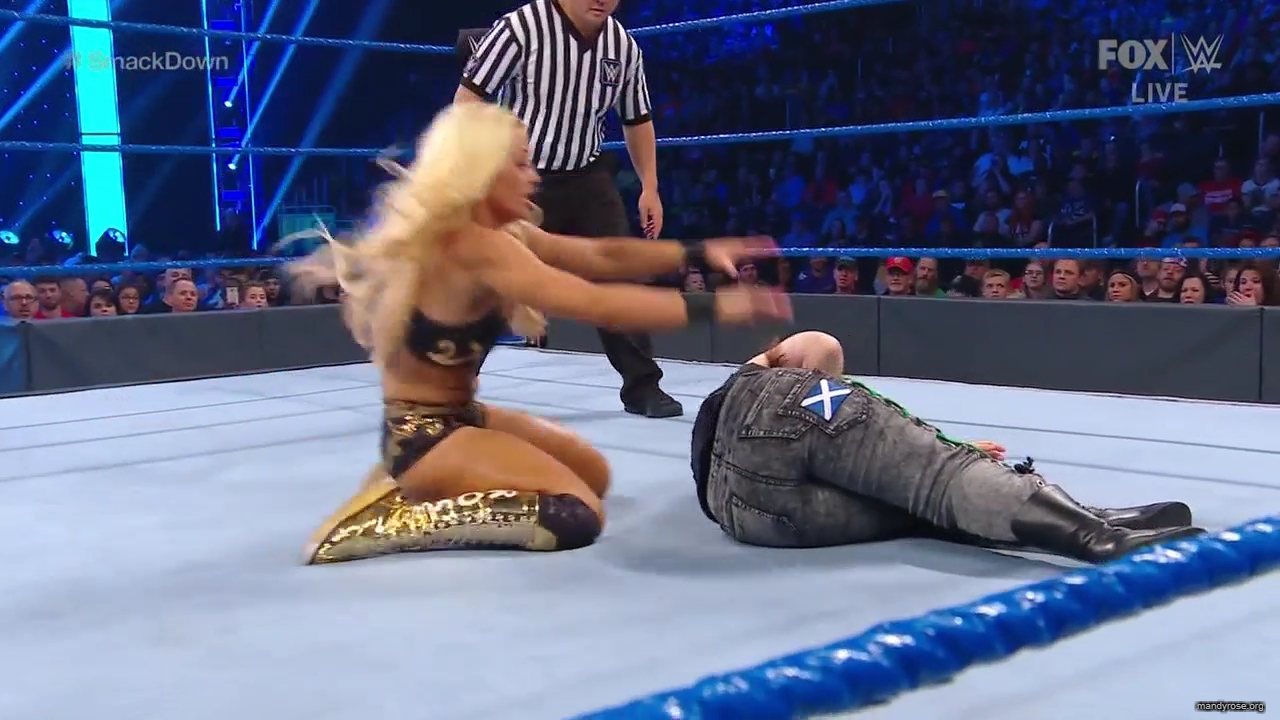 WWE_Friday_Night_SmackDown_2019_10_25_720p_HDTV_x264-NWCHD_mp42301.jpg