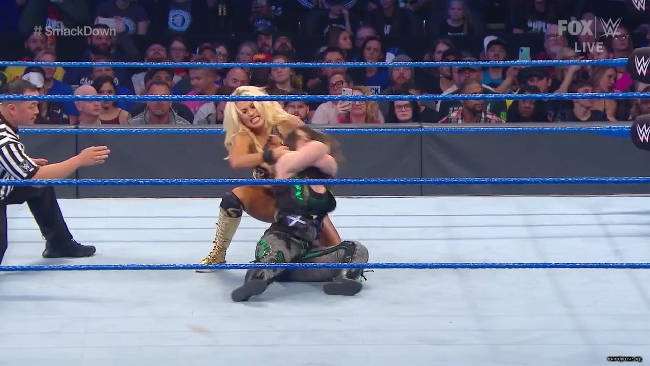 WWE_Friday_Night_SmackDown_2019_10_25_720p_HDTV_x264-NWCHD_mp42315.jpg