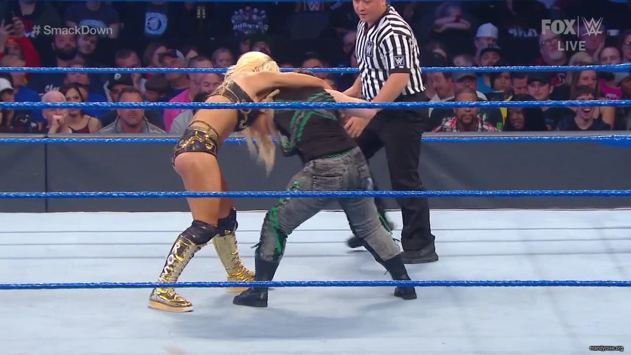 WWE_Friday_Night_SmackDown_2019_10_25_720p_HDTV_x264-NWCHD_mp42361.jpg