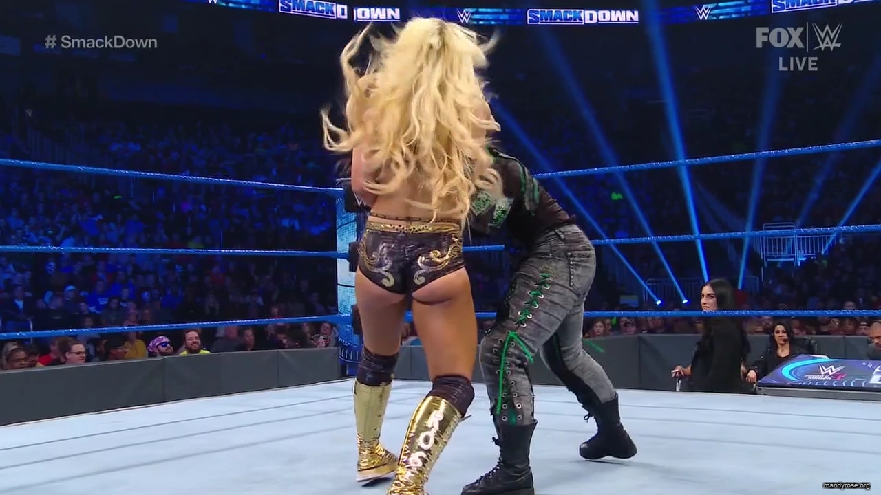 WWE_Friday_Night_SmackDown_2019_10_25_720p_HDTV_x264-NWCHD_mp42363.jpg