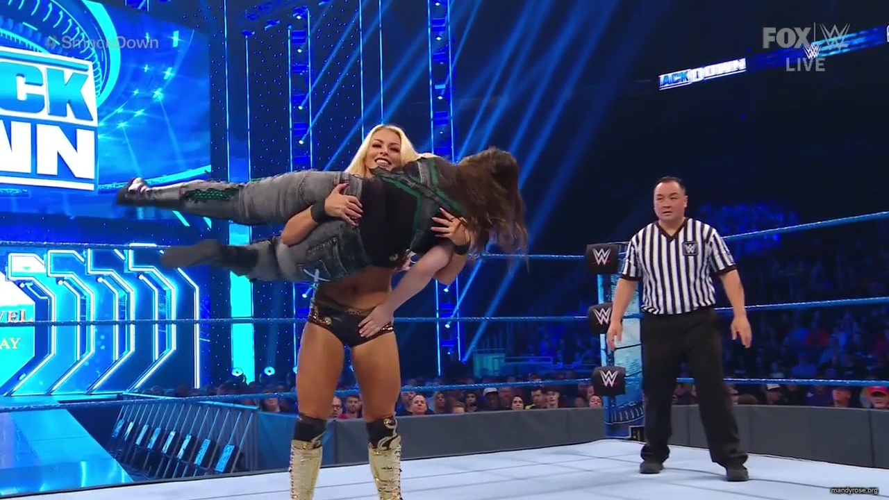 WWE_Friday_Night_SmackDown_2019_10_25_720p_HDTV_x264-NWCHD_mp42368.jpg