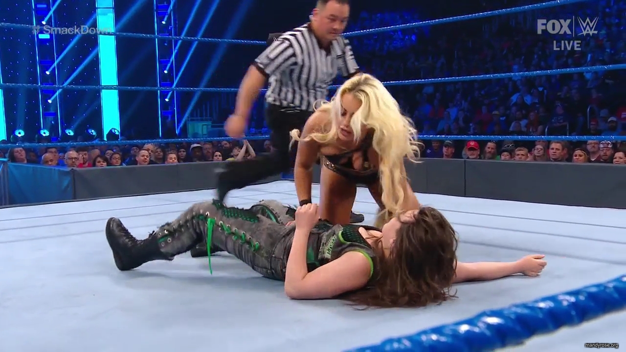 WWE_Friday_Night_SmackDown_2019_10_25_720p_HDTV_x264-NWCHD_mp42378.jpg