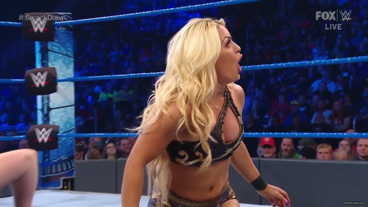 WWE_Friday_Night_SmackDown_2019_10_25_720p_HDTV_x264-NWCHD_mp42382.jpg