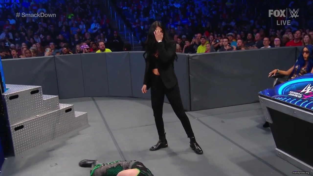 WWE_Friday_Night_SmackDown_2019_10_25_720p_HDTV_x264-NWCHD_mp42397.jpg