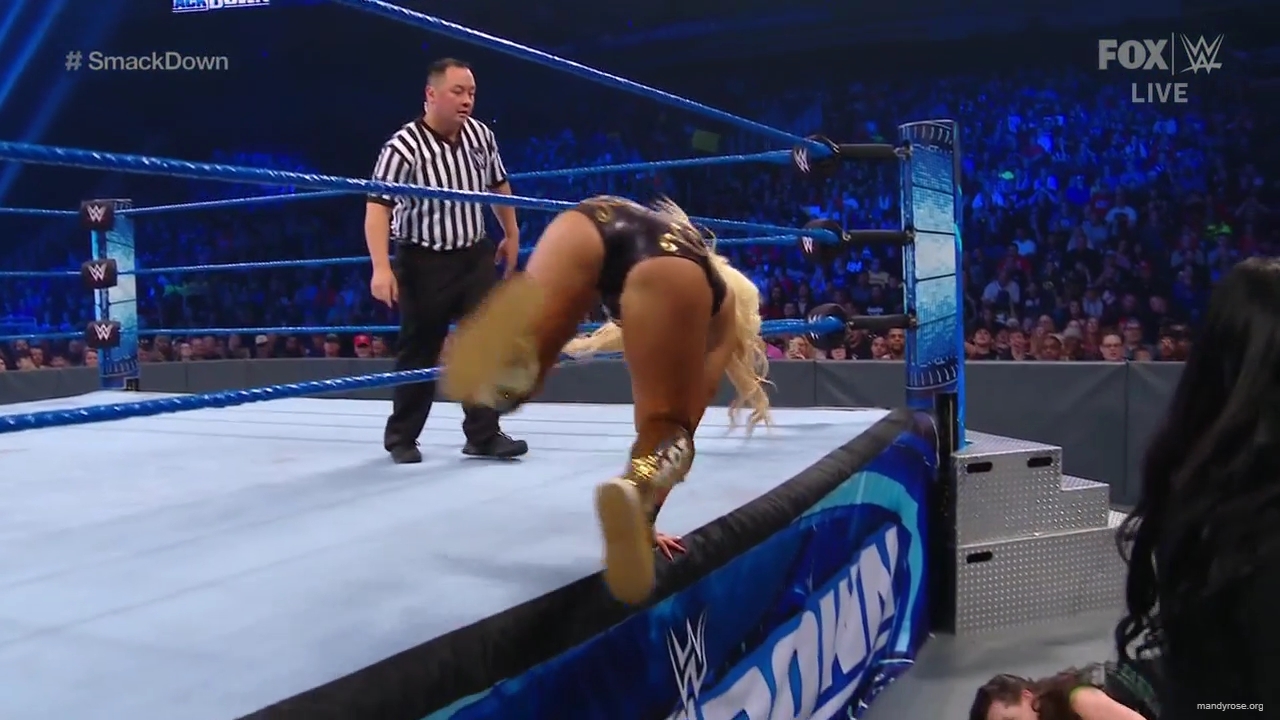 WWE_Friday_Night_SmackDown_2019_10_25_720p_HDTV_x264-NWCHD_mp42404.jpg