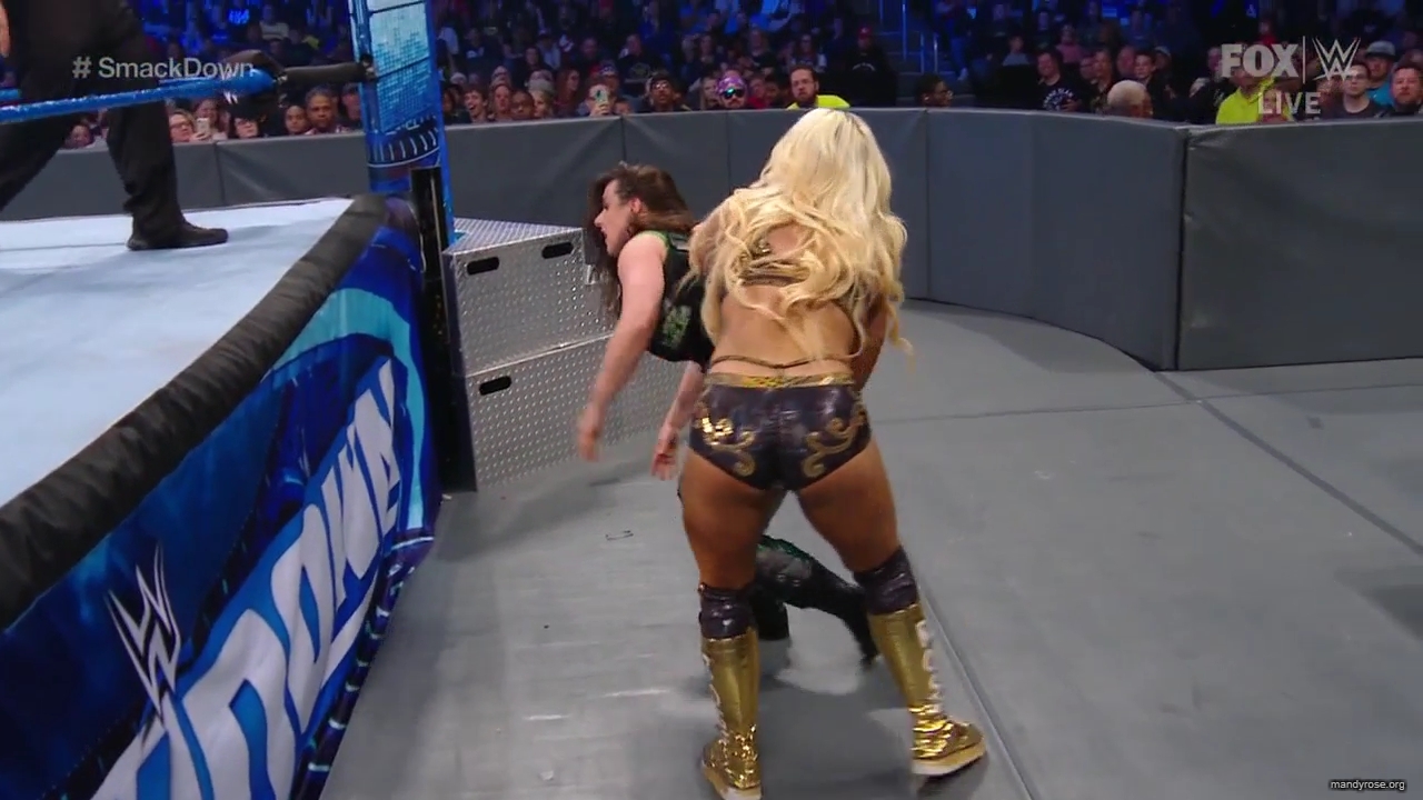 WWE_Friday_Night_SmackDown_2019_10_25_720p_HDTV_x264-NWCHD_mp42406.jpg