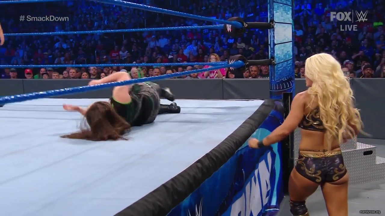 WWE_Friday_Night_SmackDown_2019_10_25_720p_HDTV_x264-NWCHD_mp42408.jpg