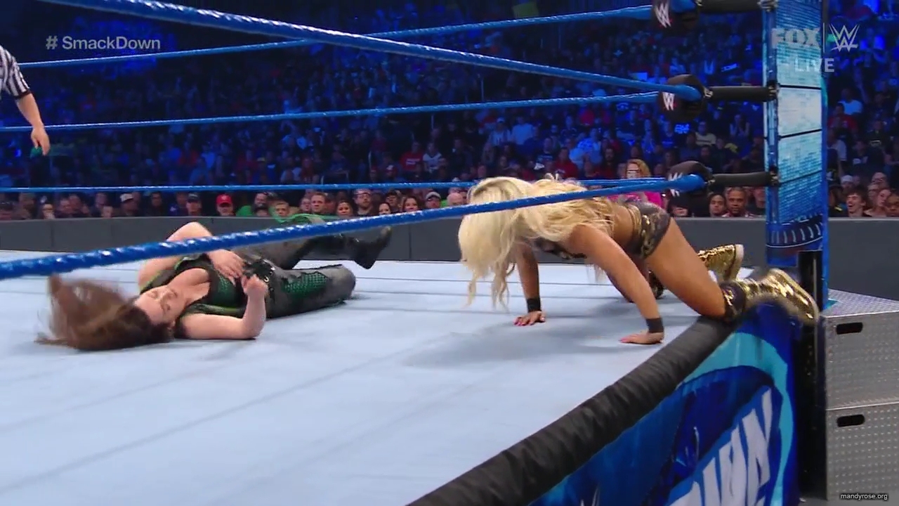 WWE_Friday_Night_SmackDown_2019_10_25_720p_HDTV_x264-NWCHD_mp42409.jpg