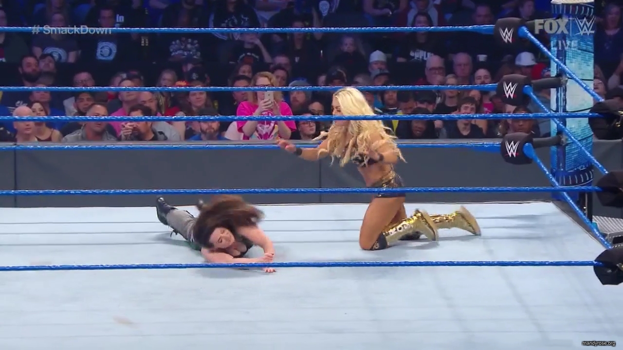 WWE_Friday_Night_SmackDown_2019_10_25_720p_HDTV_x264-NWCHD_mp42410.jpg