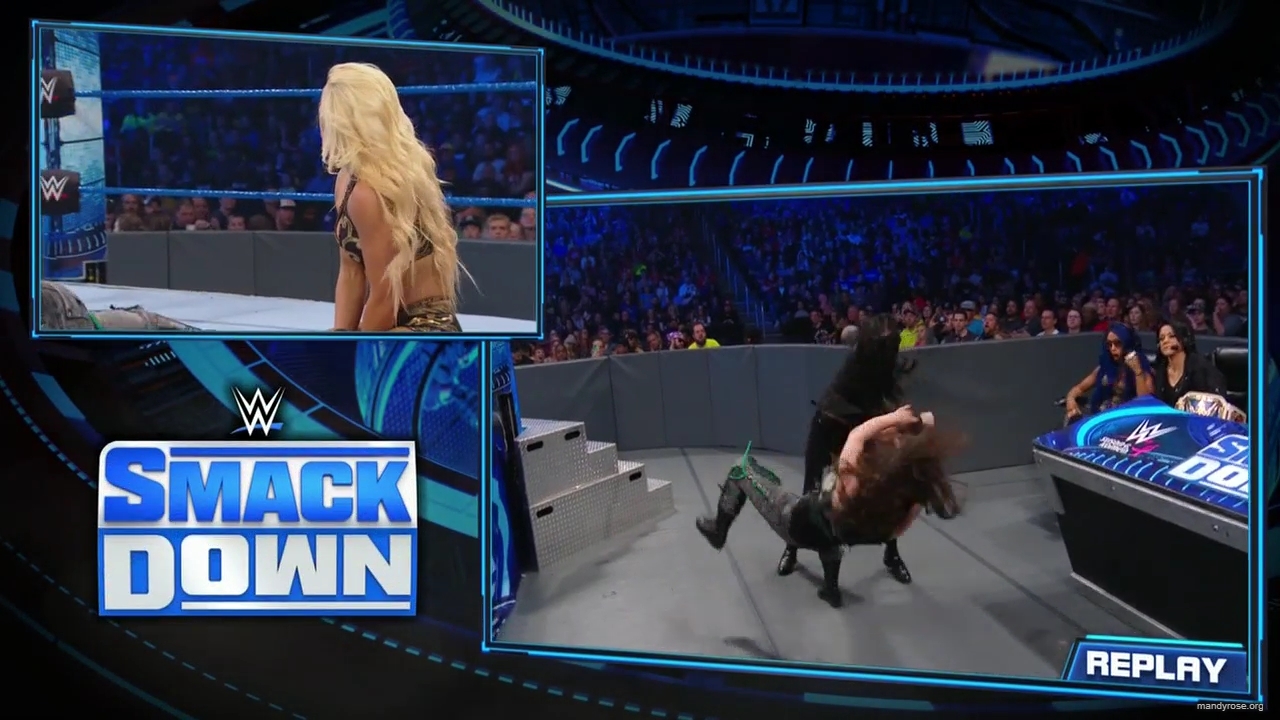 WWE_Friday_Night_SmackDown_2019_10_25_720p_HDTV_x264-NWCHD_mp42419.jpg