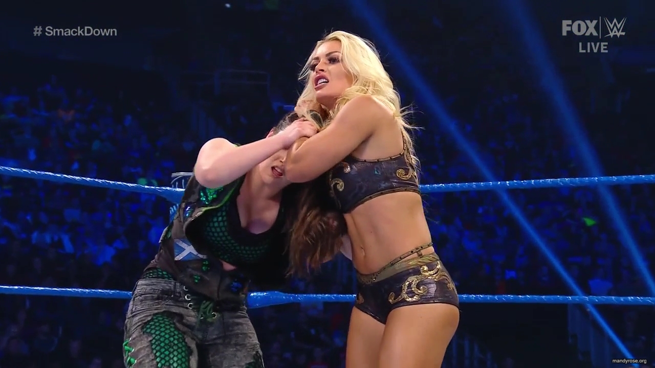 WWE_Friday_Night_SmackDown_2019_10_25_720p_HDTV_x264-NWCHD_mp42430.jpg