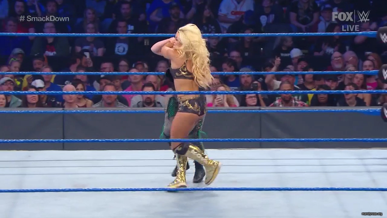 WWE_Friday_Night_SmackDown_2019_10_25_720p_HDTV_x264-NWCHD_mp42431.jpg