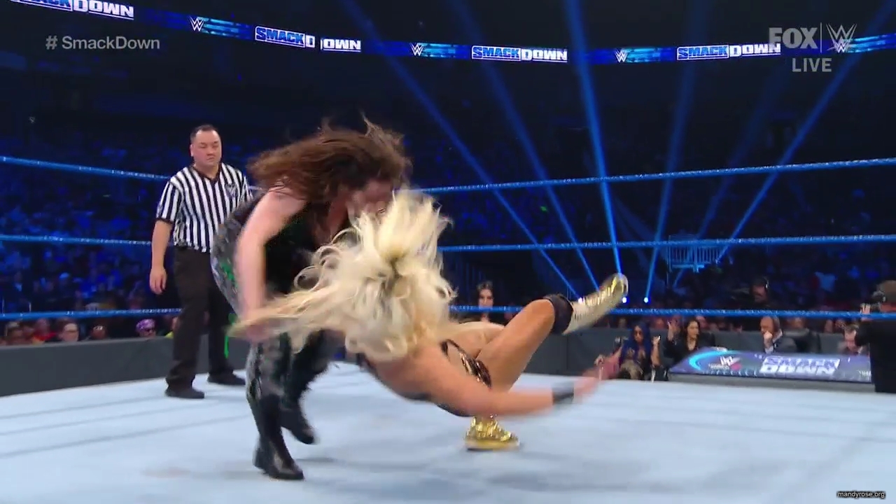 WWE_Friday_Night_SmackDown_2019_10_25_720p_HDTV_x264-NWCHD_mp42451.jpg