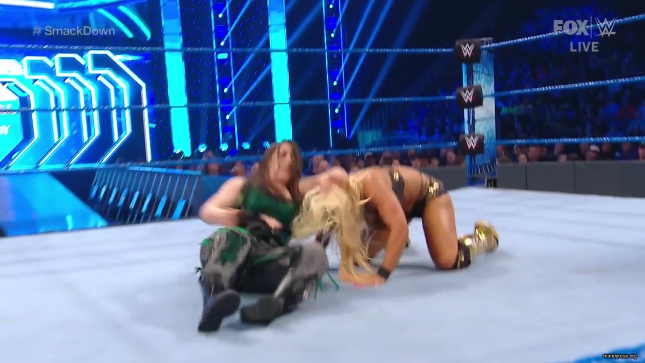 WWE_Friday_Night_SmackDown_2019_10_25_720p_HDTV_x264-NWCHD_mp42464.jpg