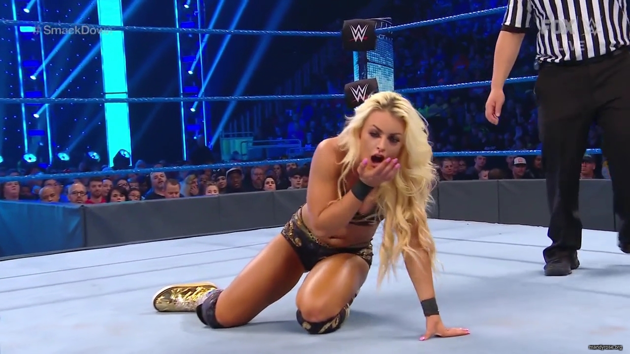 WWE_Friday_Night_SmackDown_2019_10_25_720p_HDTV_x264-NWCHD_mp42466.jpg