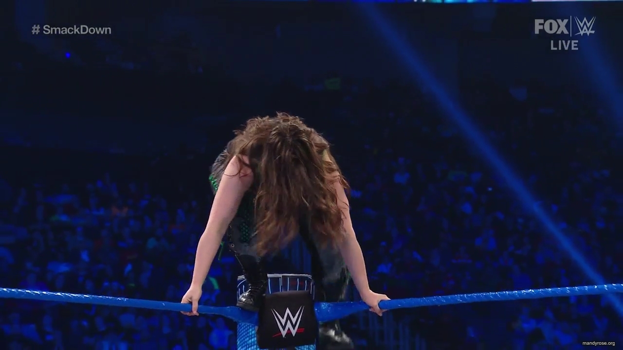 WWE_Friday_Night_SmackDown_2019_10_25_720p_HDTV_x264-NWCHD_mp42477.jpg