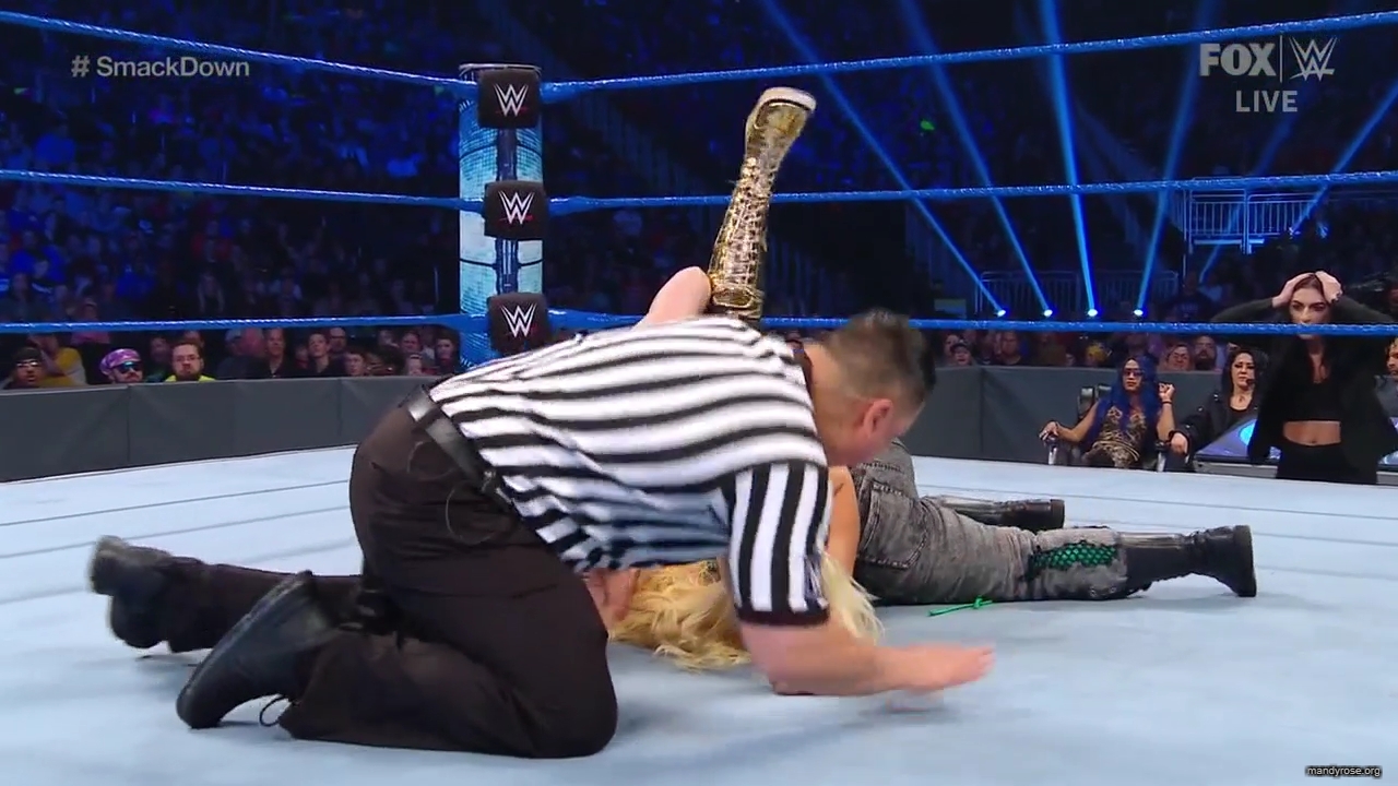 WWE_Friday_Night_SmackDown_2019_10_25_720p_HDTV_x264-NWCHD_mp42482.jpg