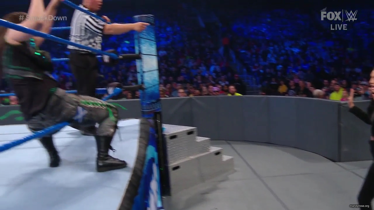 WWE_Friday_Night_SmackDown_2019_10_25_720p_HDTV_x264-NWCHD_mp42488.jpg