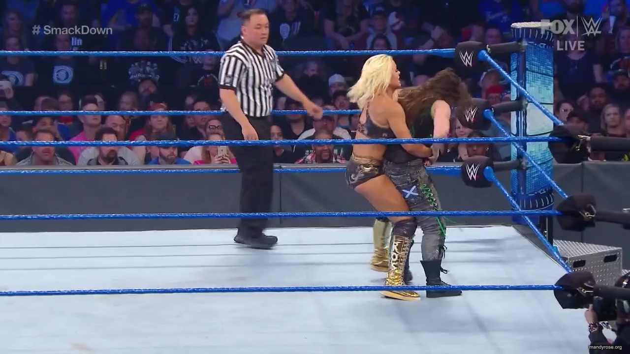 WWE_Friday_Night_SmackDown_2019_10_25_720p_HDTV_x264-NWCHD_mp42490.jpg