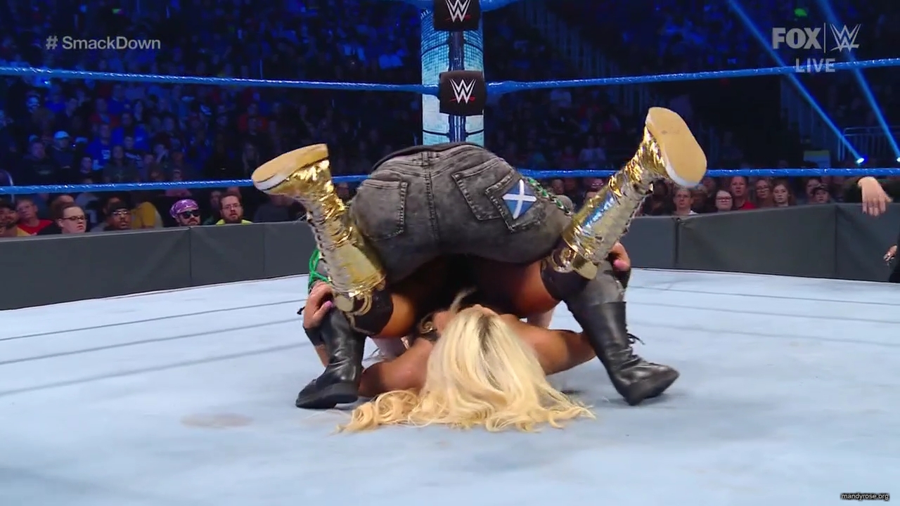 WWE_Friday_Night_SmackDown_2019_10_25_720p_HDTV_x264-NWCHD_mp42494.jpg