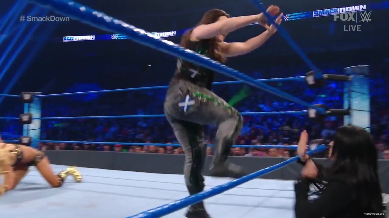 WWE_Friday_Night_SmackDown_2019_10_25_720p_HDTV_x264-NWCHD_mp42497.jpg