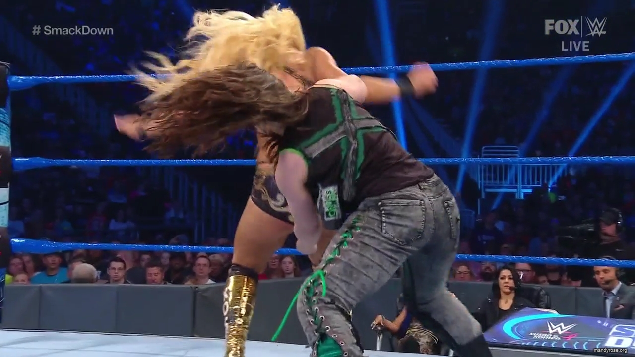 WWE_Friday_Night_SmackDown_2019_10_25_720p_HDTV_x264-NWCHD_mp42502.jpg