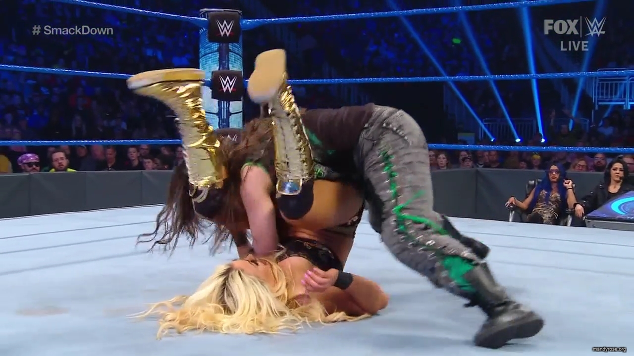 WWE_Friday_Night_SmackDown_2019_10_25_720p_HDTV_x264-NWCHD_mp42504.jpg