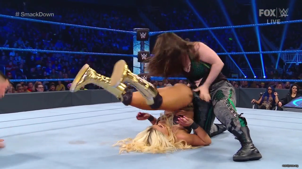 WWE_Friday_Night_SmackDown_2019_10_25_720p_HDTV_x264-NWCHD_mp42505.jpg