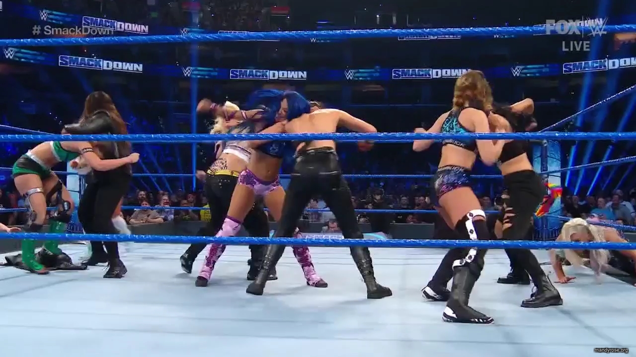 WWE_Friday_Night_SmackDown_2019_11_15_720p_HDTV_x264-NWCHD_mp40818.jpg